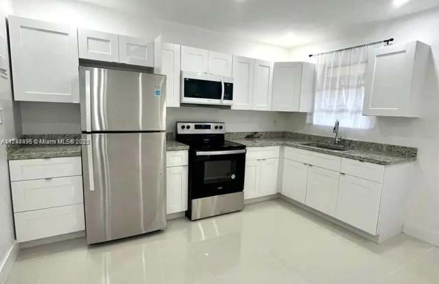 725 NE 126TH ST - 725 Northeast 126th Street, North Miami, FL 33161