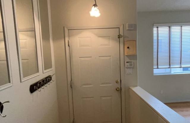 2 Bedroom, 2.5 Bathroom Home! Schedule a Showing! Gallery 3