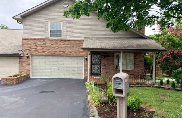 Maryville City 37804 - 4 bedroom, 3 bath Townhome - Contact Troy Adams (865) 233-6949 photos photos