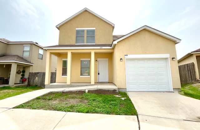 *MOVE IN SPECIAL* Spacious 3BR Two-Story Near Lackland AFB with Fenced Backyard photos photos