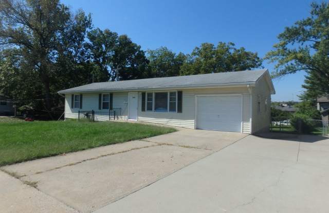 1505 Sylvan Ln Gallery 3