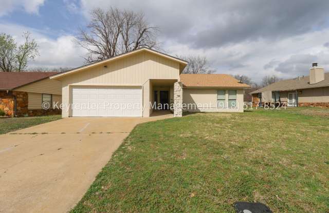 Beautifully Updated Home in Prime East Tulsa Location photos photos