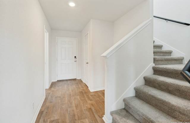 13760 RED ROCK RUN Gallery 2
