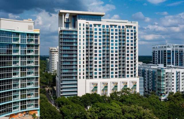 100-2 LAKE AVENUE - 100 Lake Avenue, Orlando, FL 32801