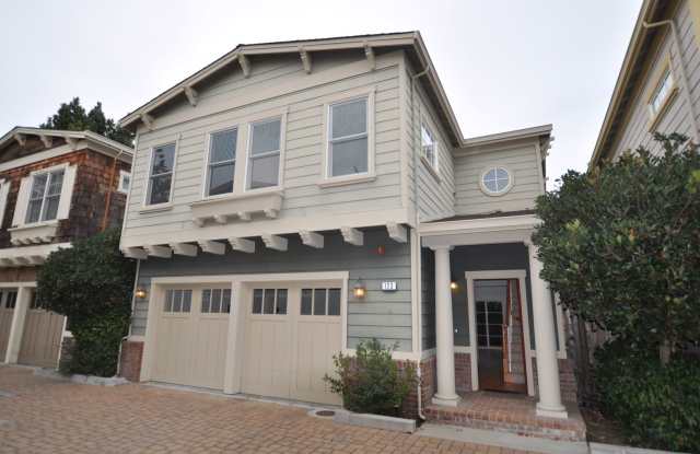 Luxury Craftsman Style Home in quiet San Mateo neighborhood photos photos