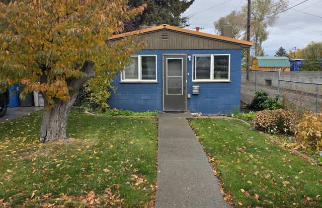 1150 East Jackson Street - 1150 East Jackson Street, Mountain Home, ID 83647