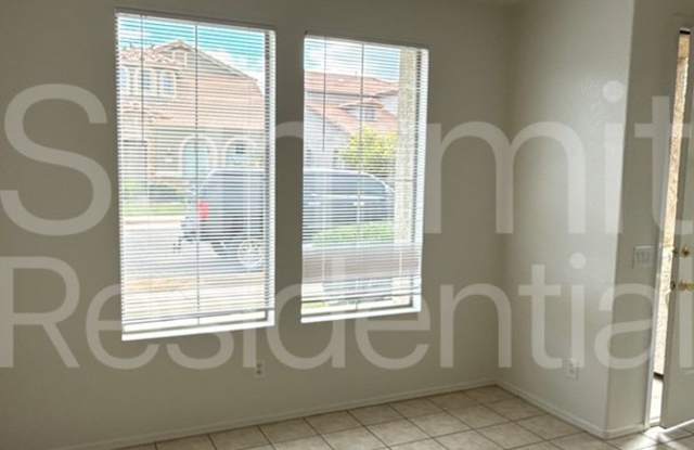 5318 East Harmony Avenue Gallery 4