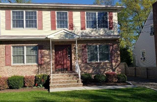 72 SCHOOL ST - 72 School St, Union County, NJ 07066