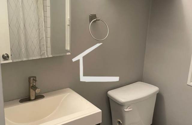 Huge 4 bed in Southie photos photos