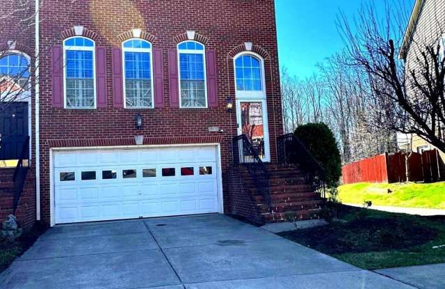 16492 STEERAGE Circle - 16492 Steerage Circle, Neabsco, VA 22191