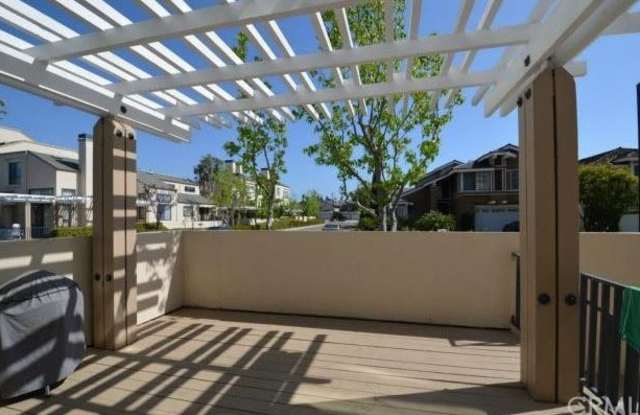 28 Longshore Gallery 4