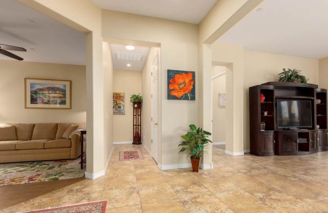 12121 W DESERT MIRAGE Drive Gallery 4