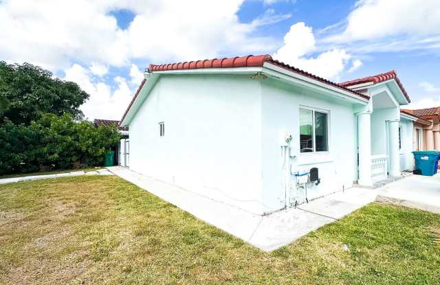 17228 Northwest 72nd Court photos photos 17228 Northwest 72nd Court photos photos