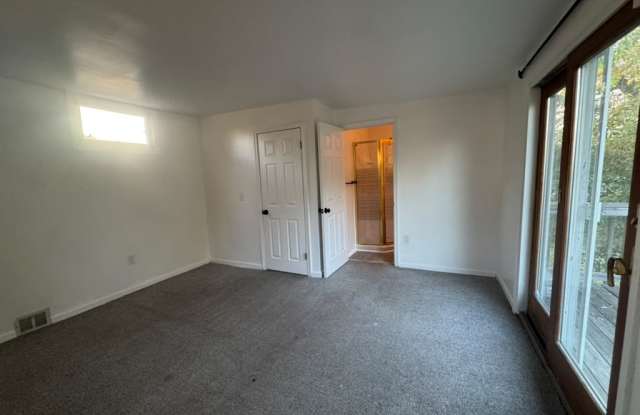 259 Elizabeth Avenue Gallery 3