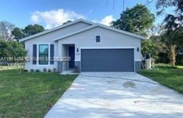 7008 Eden Rd - 7008 Eden Road, Lakewood Park, FL 34951