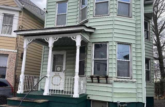 956 Lafayette St photos photos