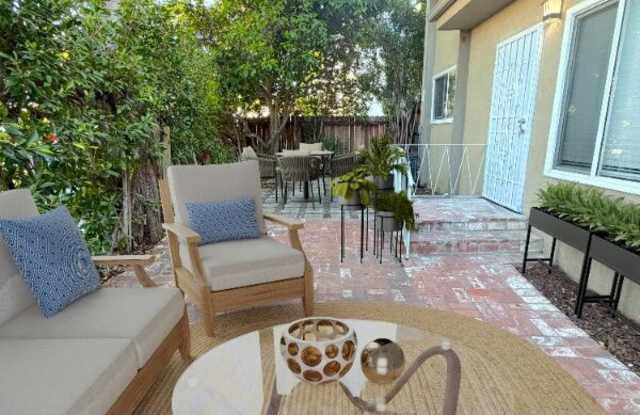 1040 North Sierra Bonita Avenue photos photos