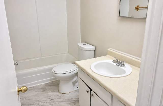4BR Pet-Friendly Home | 1,602 SF | Gallery 4