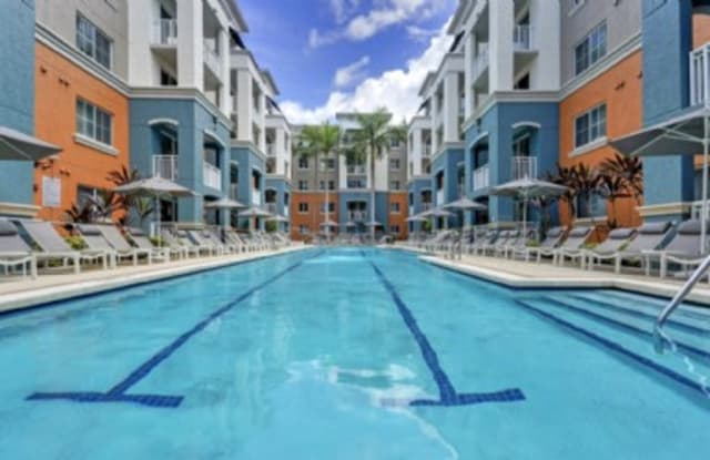 6630 SW 57TH AVENUE - 6630 Southwest 57th Avenue, South Miami, FL 33143