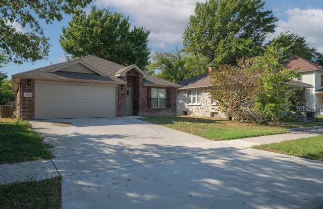 2020 S Joplin Avenue - 2020 South Joplin Avenue, Joplin, MO 64804