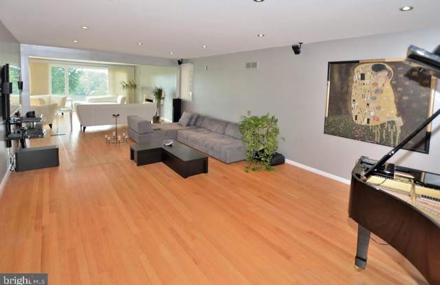 4303 TORCHLIGHT CIRCLE Gallery 4