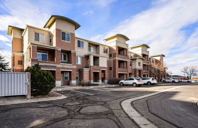 1Bed/1.5Bath Park Hill Condo with an Extra Nonconforming Bedroom/Office photos photos