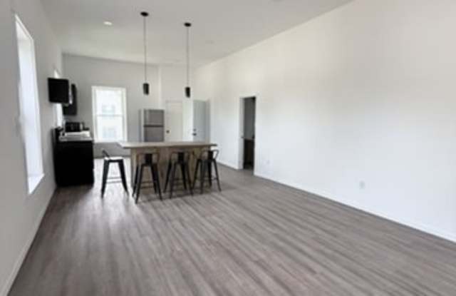 127 Susanna Street Gallery 4