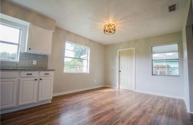 3 Bedroom / 1.5 Bath home for rent photos photos