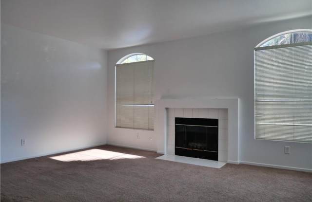 2602 Peat Moss Avenue Gallery 4
