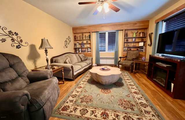 432 Elias Ave - 432 Elias Avenue, Rock Springs, WY 82901
