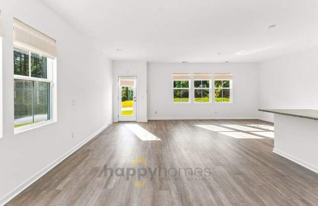 3 Bedroom 2.5 Bathroom in Central Avenue Community in Summerville Gallery 4