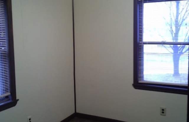 2190 2nd Avenue Gallery 4