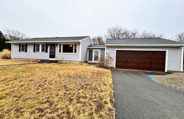 273 Compos St - 273 Compos Street, Somerset, MA 02726 273 Compos St - 273 Compos Street, Somerset, MA 02726