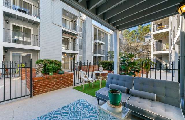 Get $500 OFF Luxury Renovated 1BR!!! — Move In by 12/21 photos photos Get $500 OFF Luxury Renovated 1BR!!! — Move In by 12/21 photos photos