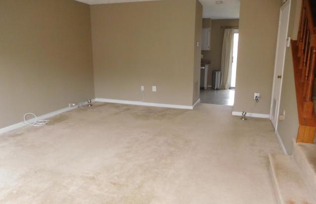 7721 WOLFORD WAY Gallery 4
