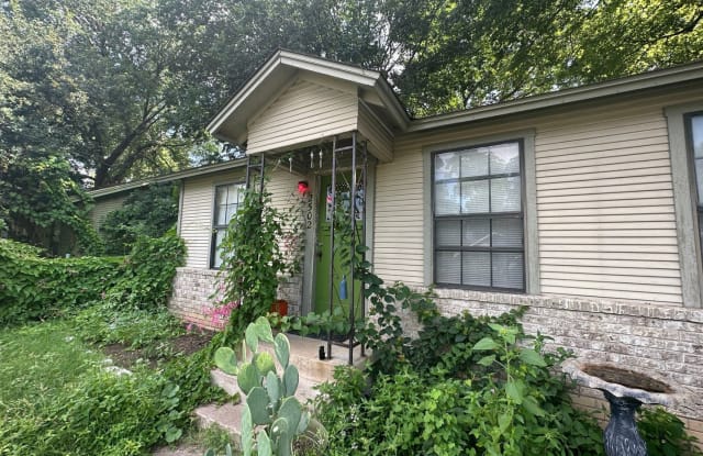 2502 E 2nd St - 2502 East 2nd Street, Austin, TX 78702