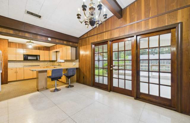 3 Bedroom, 2 Bathroom House in the heart of Lafayette! photos photos