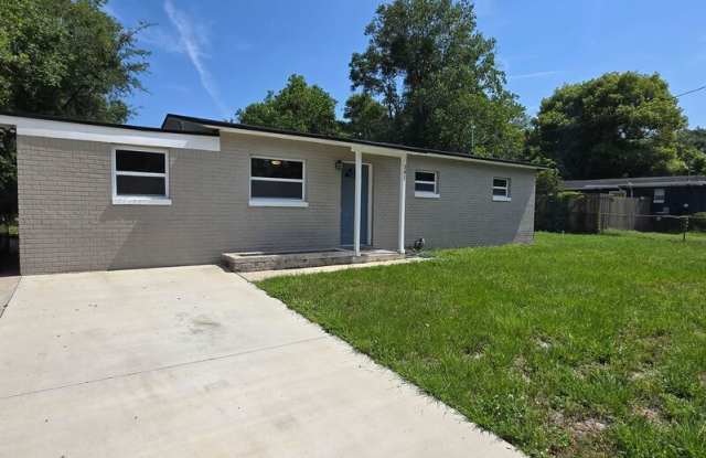341 Parkwood Dr photos photos