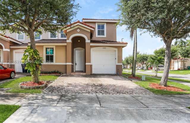13866 SW 274th Ter Gallery 1