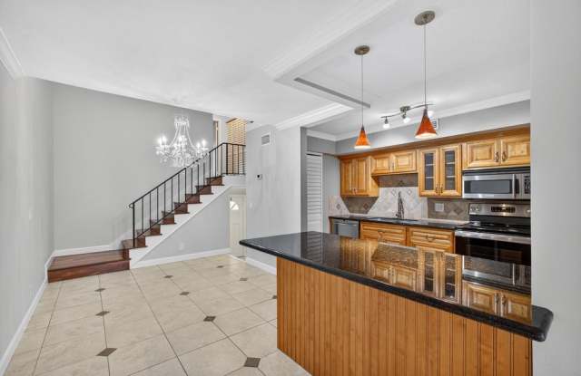 382 Golfview Road Gallery 4