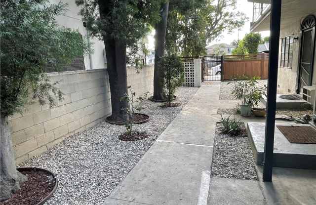 5636 Willowcrest Avenue photos photos