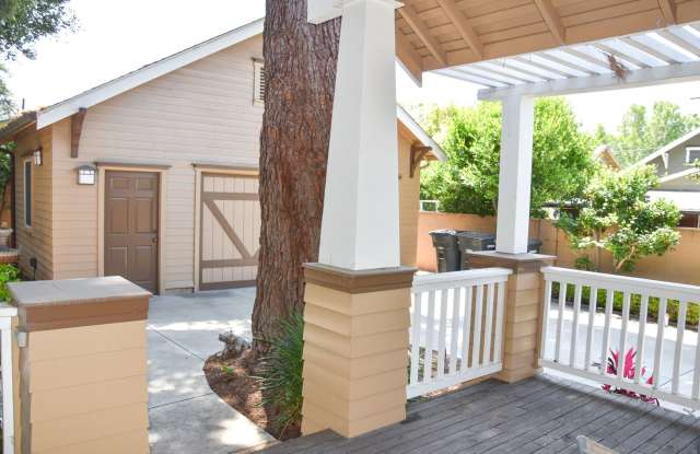 Craftsman living in Old Towne Orange photos photos