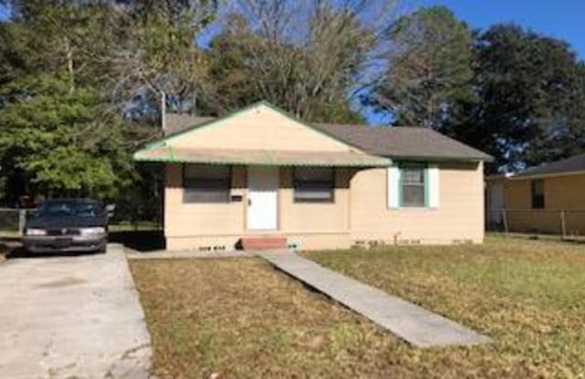 4843 Campenella Dr - 4843 Campenella Drive, Jacksonville, FL 32209
