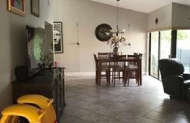16703 Redwood Way Gallery 2