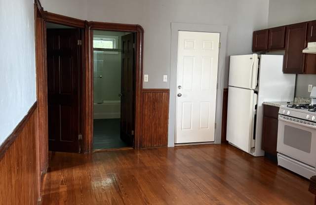 206 Belleville Avenue  Unit 3 Gallery 2