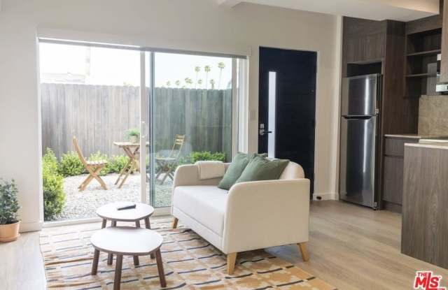 623 N Mariposa Ave unit: 1/4 photos photos 623 N Mariposa Ave unit: 1/4 photos photos