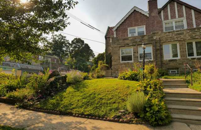 533 Glen Echo Road (3BD/2BT) | Single-Family Home in West Mount Airy Gallery 3