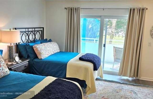 3212 NE 12th St photos photos