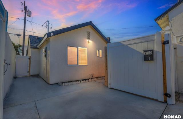 Charming 2BR House in Anaheim photos photos