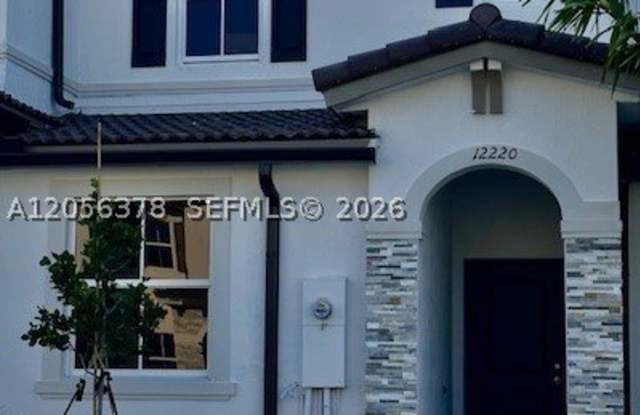 12220 NW 23rd Ct Gallery 2